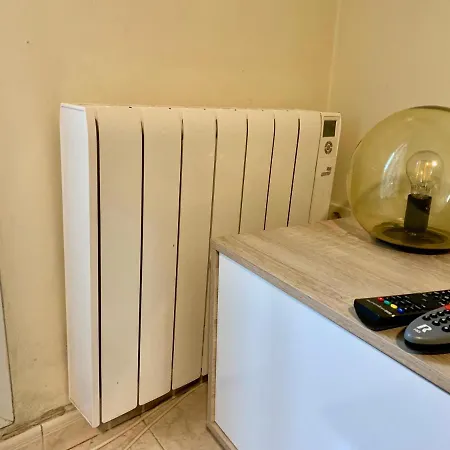 A 50 M De Playa-jardín. Boiro